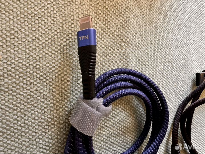 Зарядное устройство для iPhone