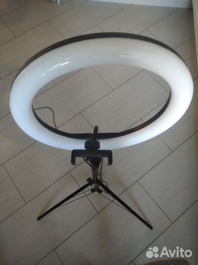 Кольцевая лампа для селфи