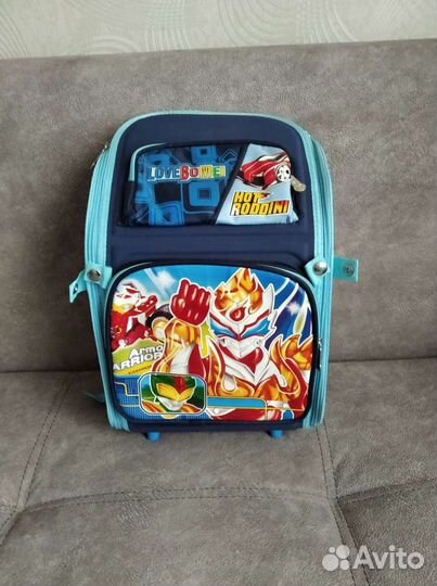 Рюкзак школьный