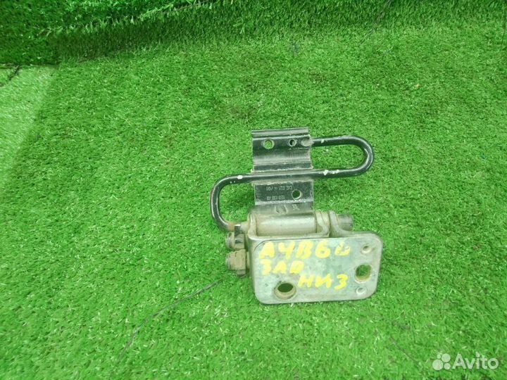 Петля двери задней левой нижняя VAG 4124