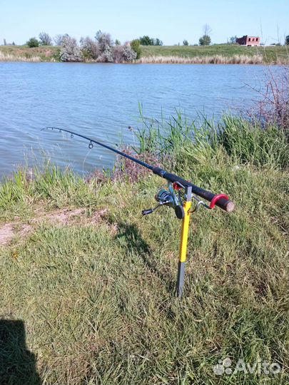 Универсальный держатель для удочки и спининга