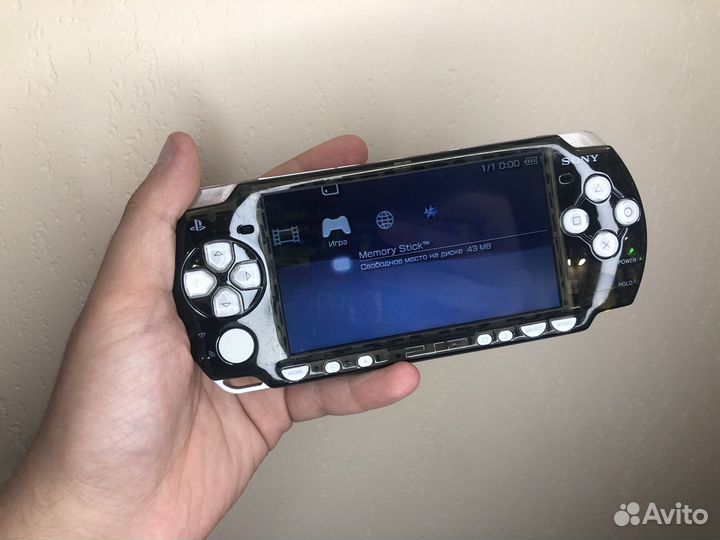 Sony PSP slim 2000 полшитая прозрачная