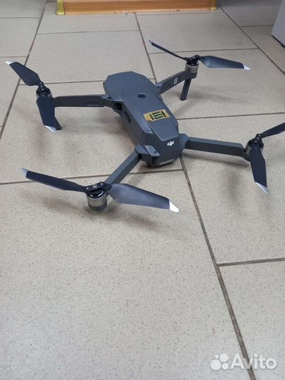 Квадрокоптер DJI Mavic Pro