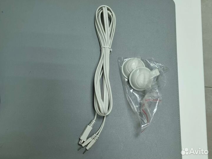 Наушники с проводом