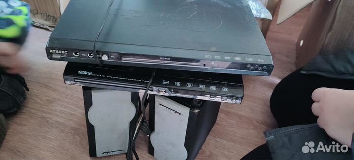 Колонки, микрофон, тв приставка, dvd, магнитофон