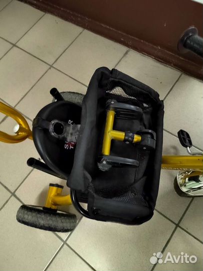 Трехколесный велосипед