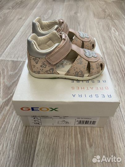Сандалии для девочки Geox, 20 размер