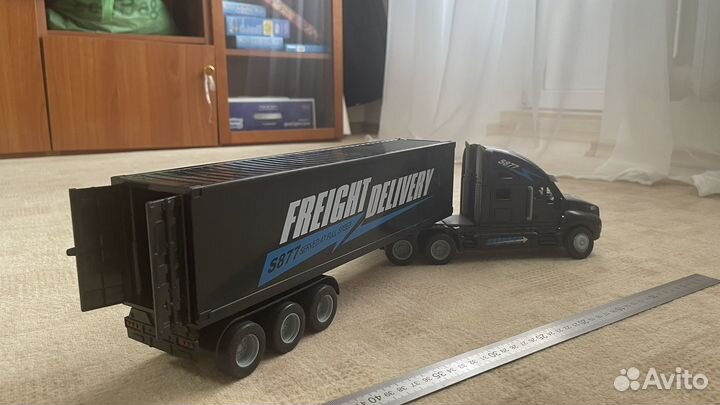 Машина на пульте управления