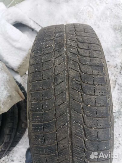 Michelin X-Ice North 215/60 R17