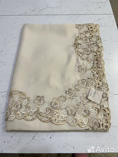 Скатерть для праздничного стола