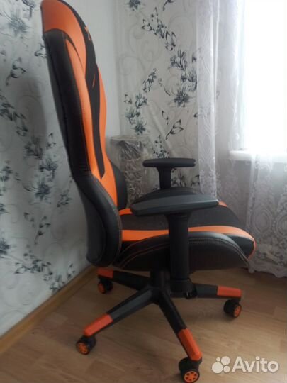 Компьютерное кресло б/у