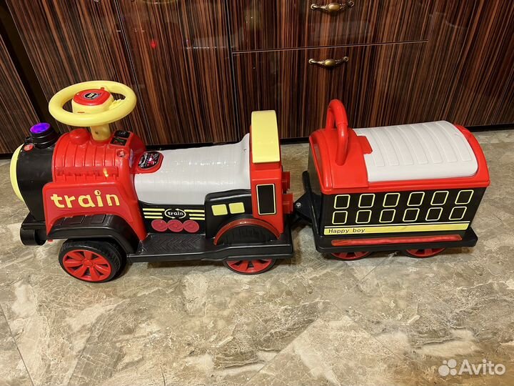 Паровоз с дымом