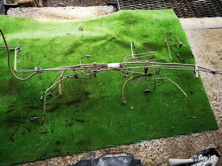 Тормозные трубки на Renault Sandero Логан 2014-н.в