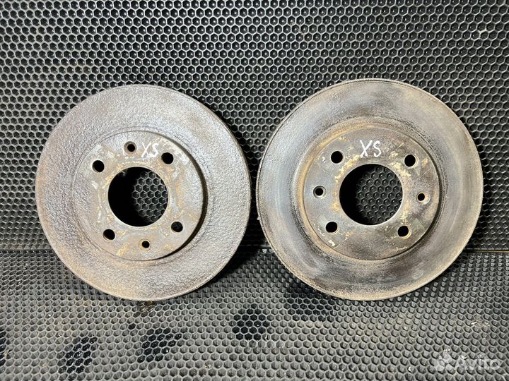 Передние тормозные диски Citroen Xsara