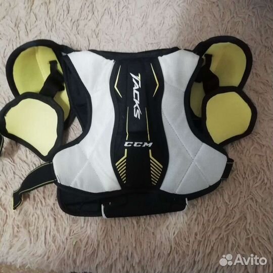 Нагрудник хоккейный