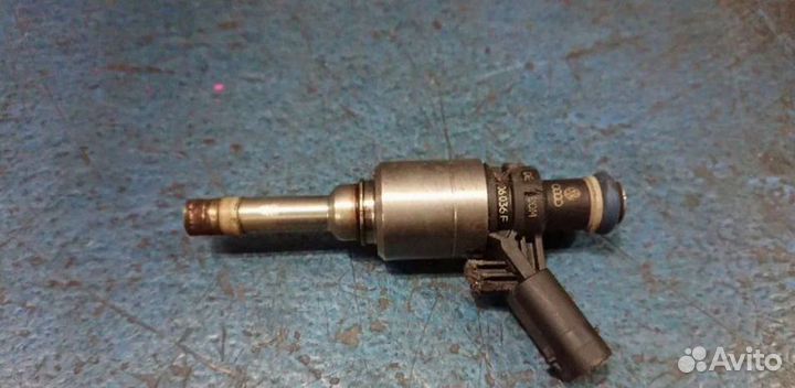 Топливная форсунка Audi A4 B8