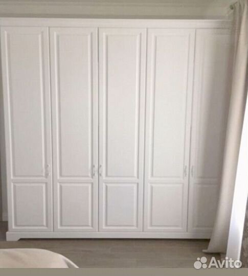 Шкаф с зеркалом