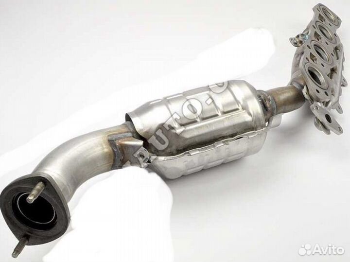 Колектор выпускной левый Toyota Land Cruiser 200