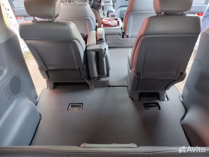 Комплект EVA ковриков на Hyundai H1 с бортами