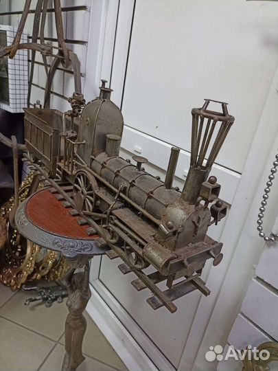 Модель паровоза.винтаж.металл