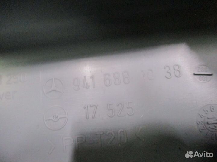 Накладка стойки лобового стекла Mercedes-Benz A941