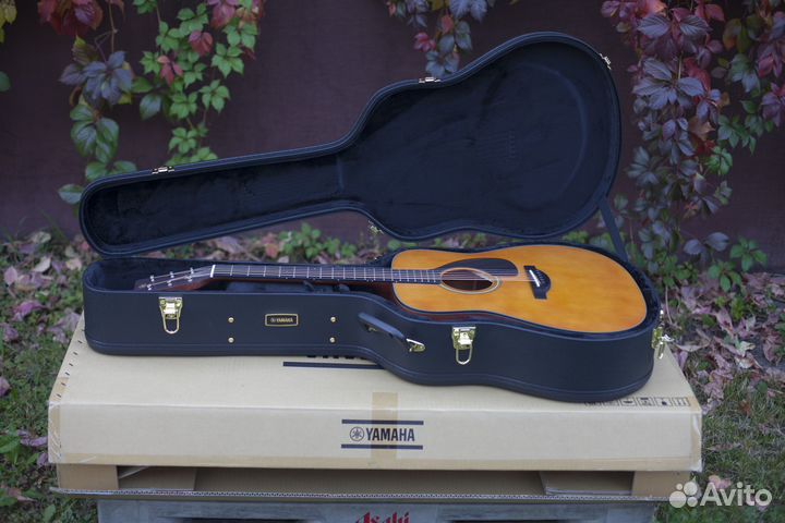 Гитара электроакустическая Yamaha FGX5 Red Label