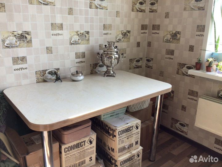 Кухонный стол