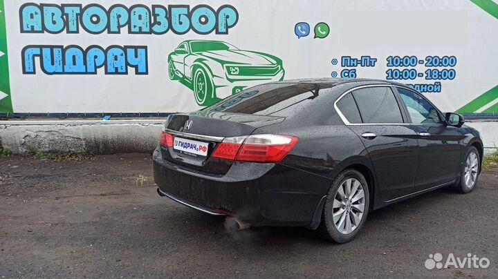 Ручка внутренняя потолочная Honda Accord 83240snaa01YD