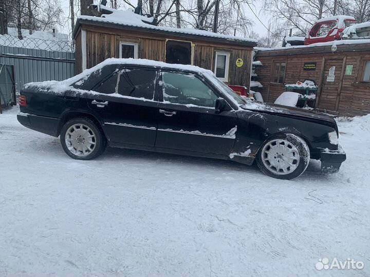В разбор Mercedes-Benz E-class w124