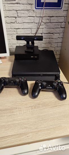 Sony playstation 4 PS4 slim