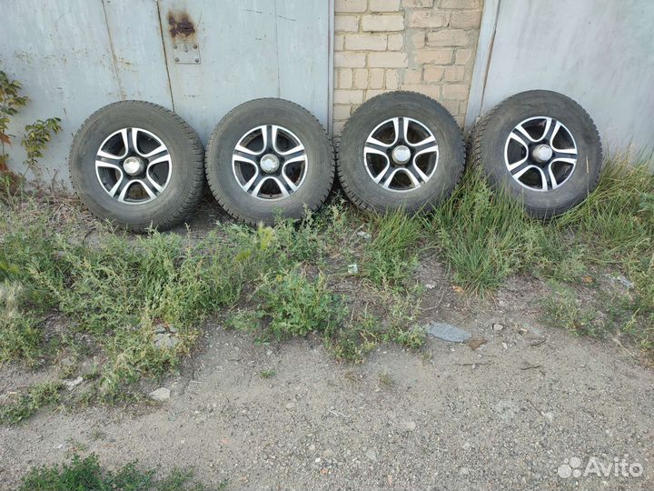 Колёса в сборе на УАЗ зима,265/70/16