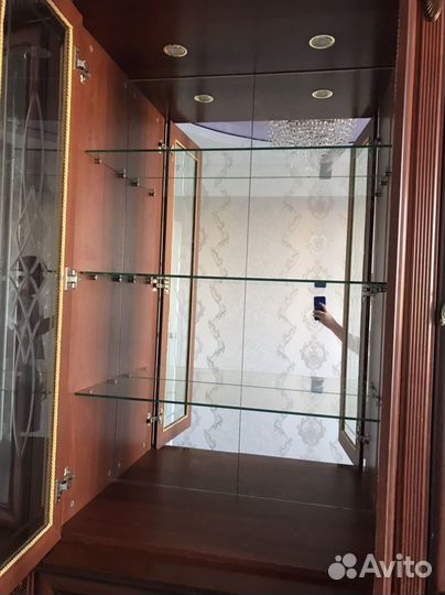 Шкаф сервант