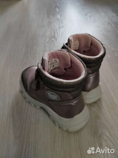 Ботинки на девочку