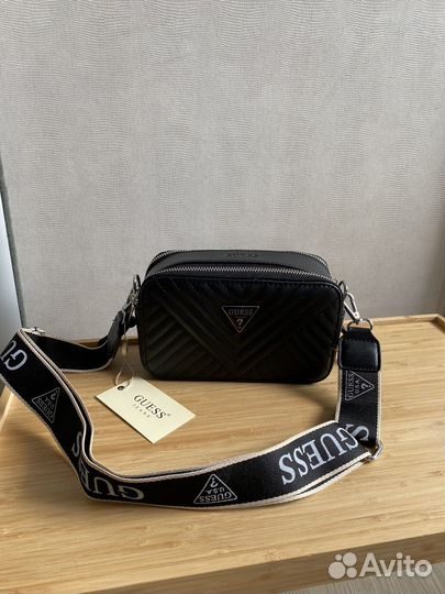 Сумочка женская через плечо новая Guess