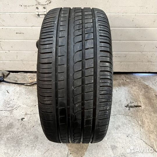 Pirelli P Zero Rosso 275/40 R19 105