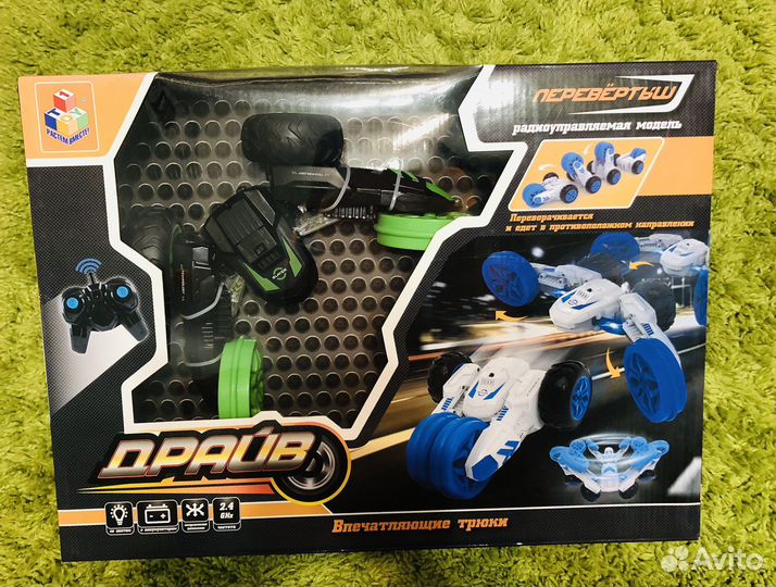 Машина радиоуправляемая 1 TOY трюковая со светом