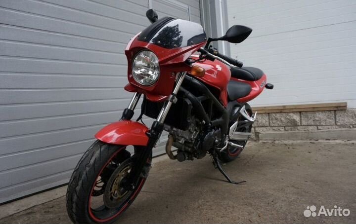 Suzuki SV400