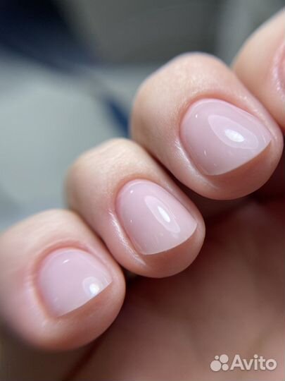 Модель на маникюр
