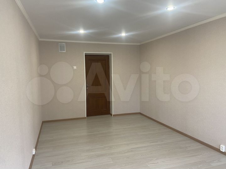 Комната 18 м² в 9-к., 4/5 эт.