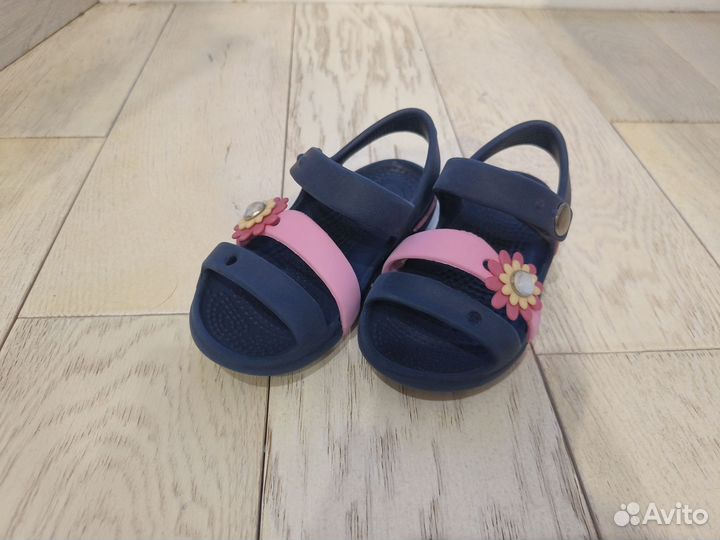 Сандалии crocs c8 для девочки