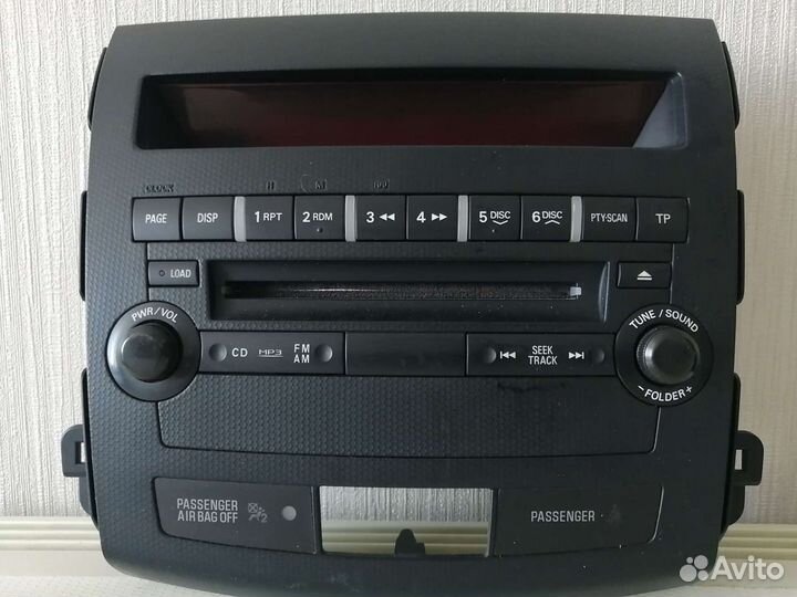 Штатная магнитола на mitsubishi outlander xl