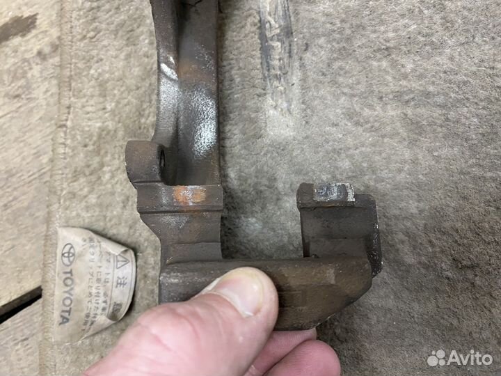 Скоба оригинал переднего суппорта VAG 288 mm