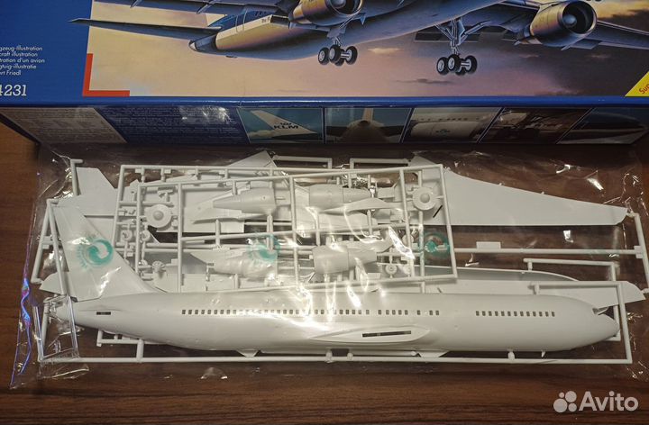 Сборная модель Revell Boeing 767-3000,1:144, новая