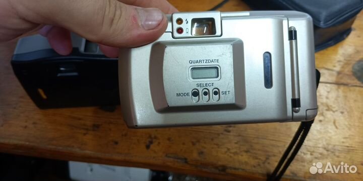 Два Плёночный фотоаппарат Olympus