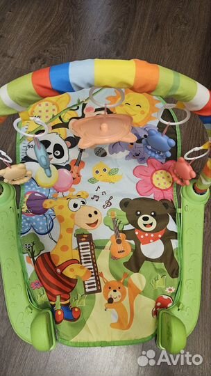 Развивающий коврик с погремушками