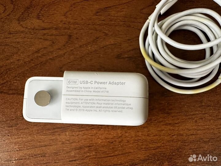 A1718 оригинальное З/У macbook