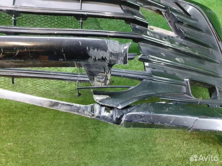 Бампер передний Toyota Camry