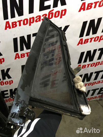 Форточка двери задняя правая Ford Mondeo 3