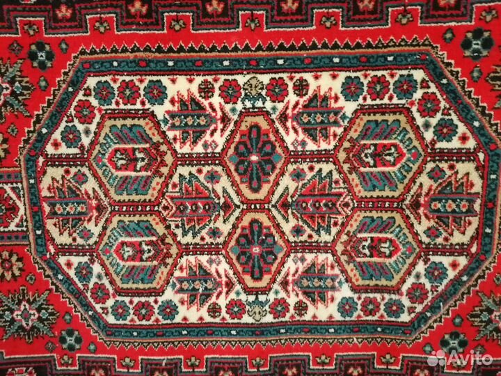 Ковер шерстяной