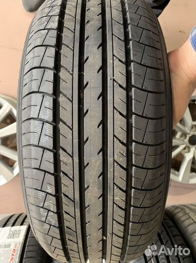 Yokohama BluEarth E70BZ 215/55 R17